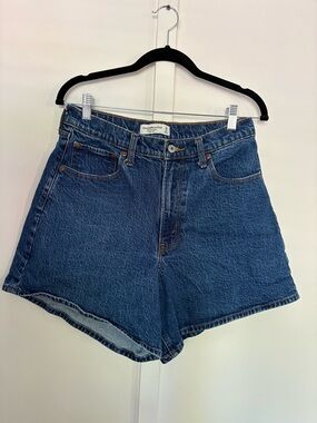 Abercrombie & Fitch Dark Blue High-Rise Dad Short - Curve Love - Size 30